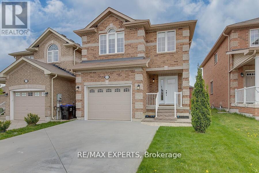 2104 Galloway St, Innisfil, ON L9S 0H5