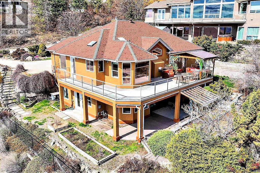 5205 Macneill Ct, Peachland, BC V0H 1X2