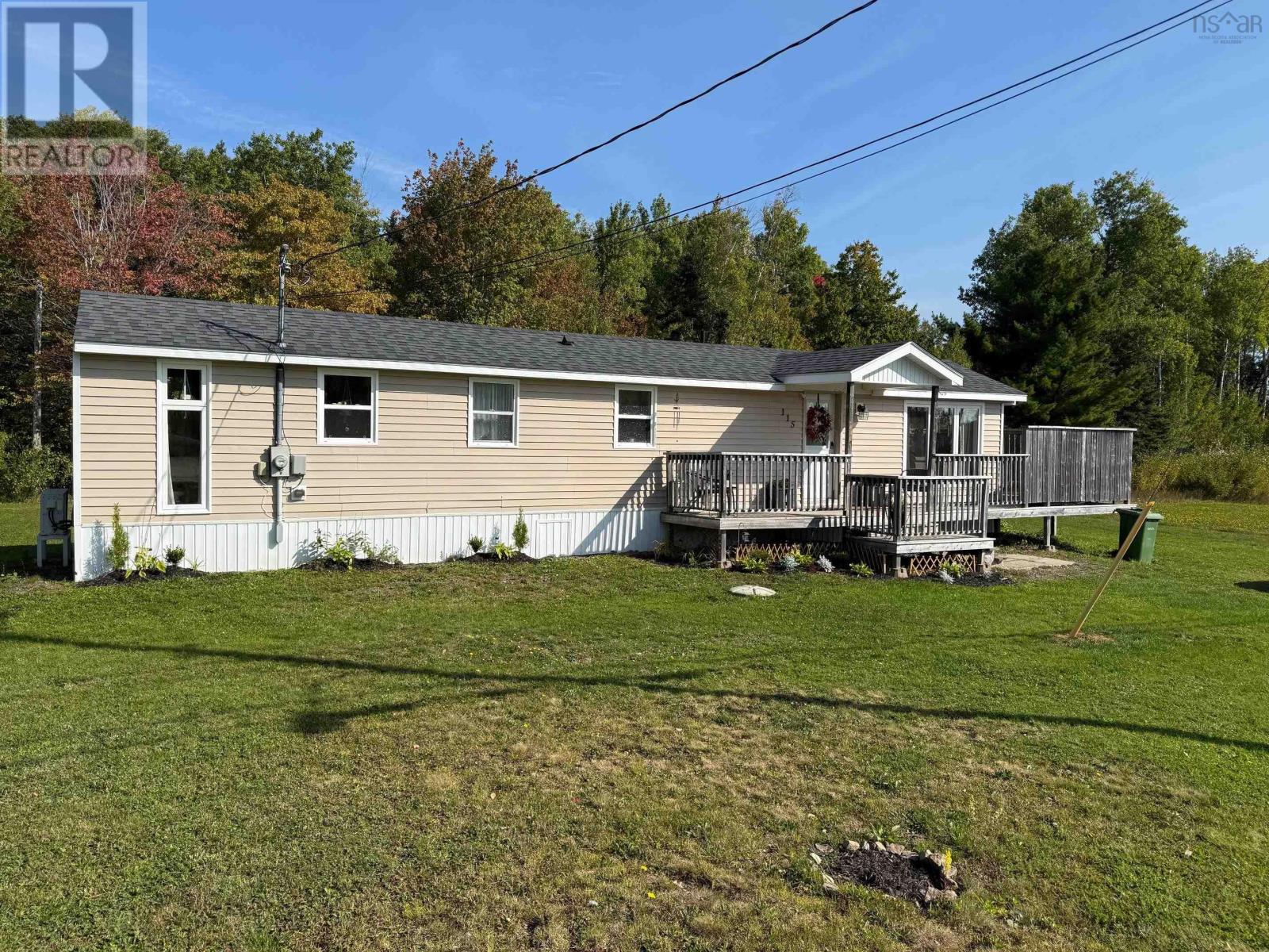 115 Marsh Rd, New Glasgow, NS B2H 5C7