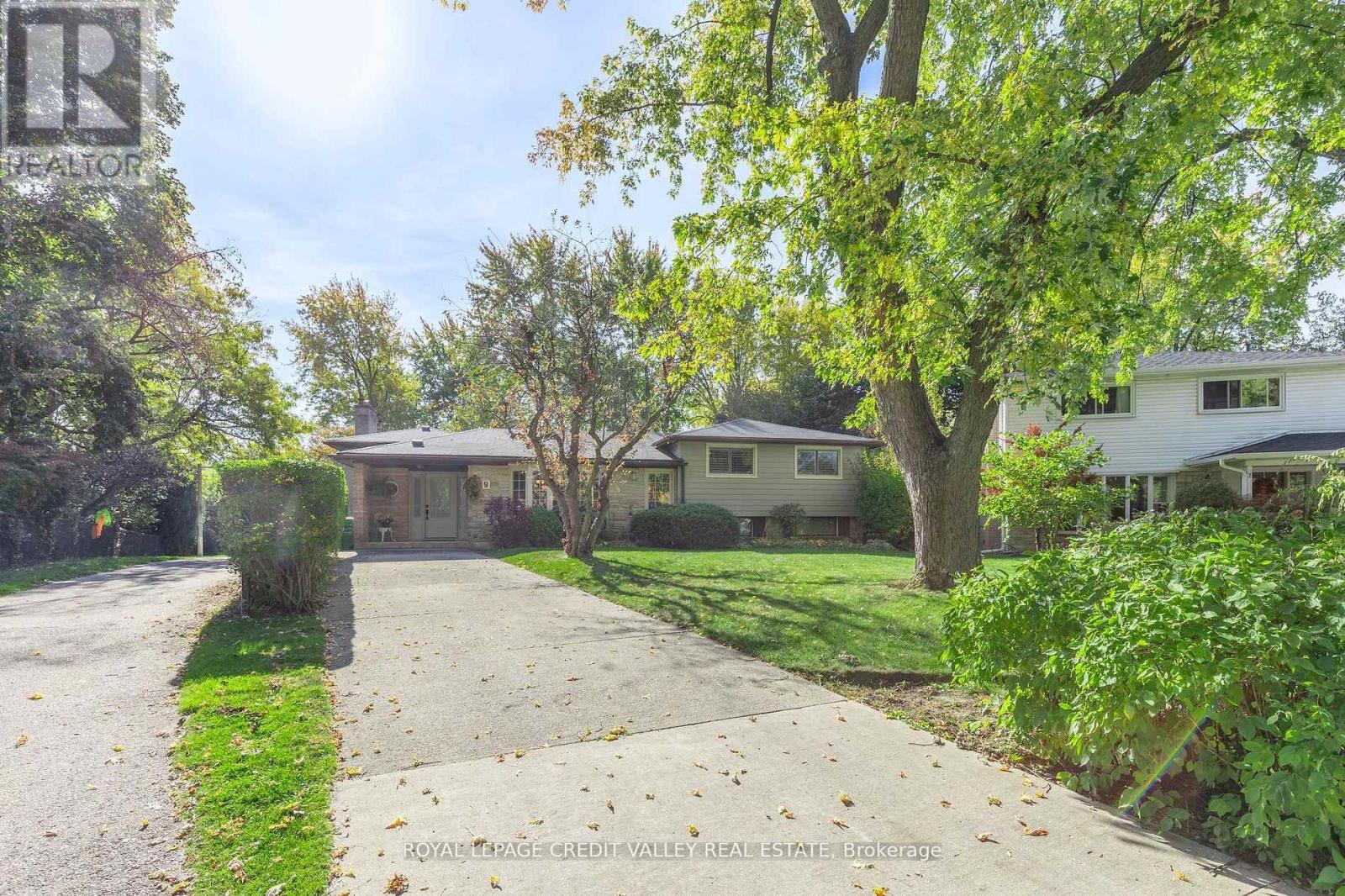 9 Norval Cres, Brampton, ON L6W 1J1