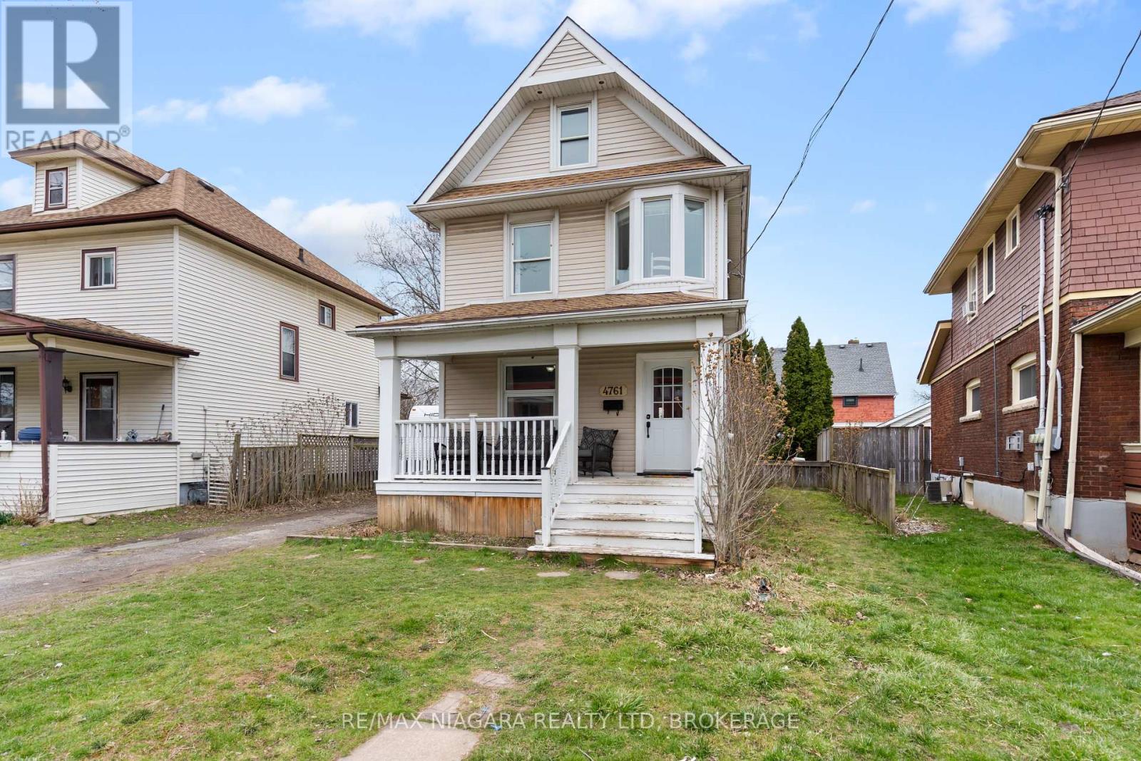 4761 Epworth Cir, Niagara Falls, ON L2E 1E1
