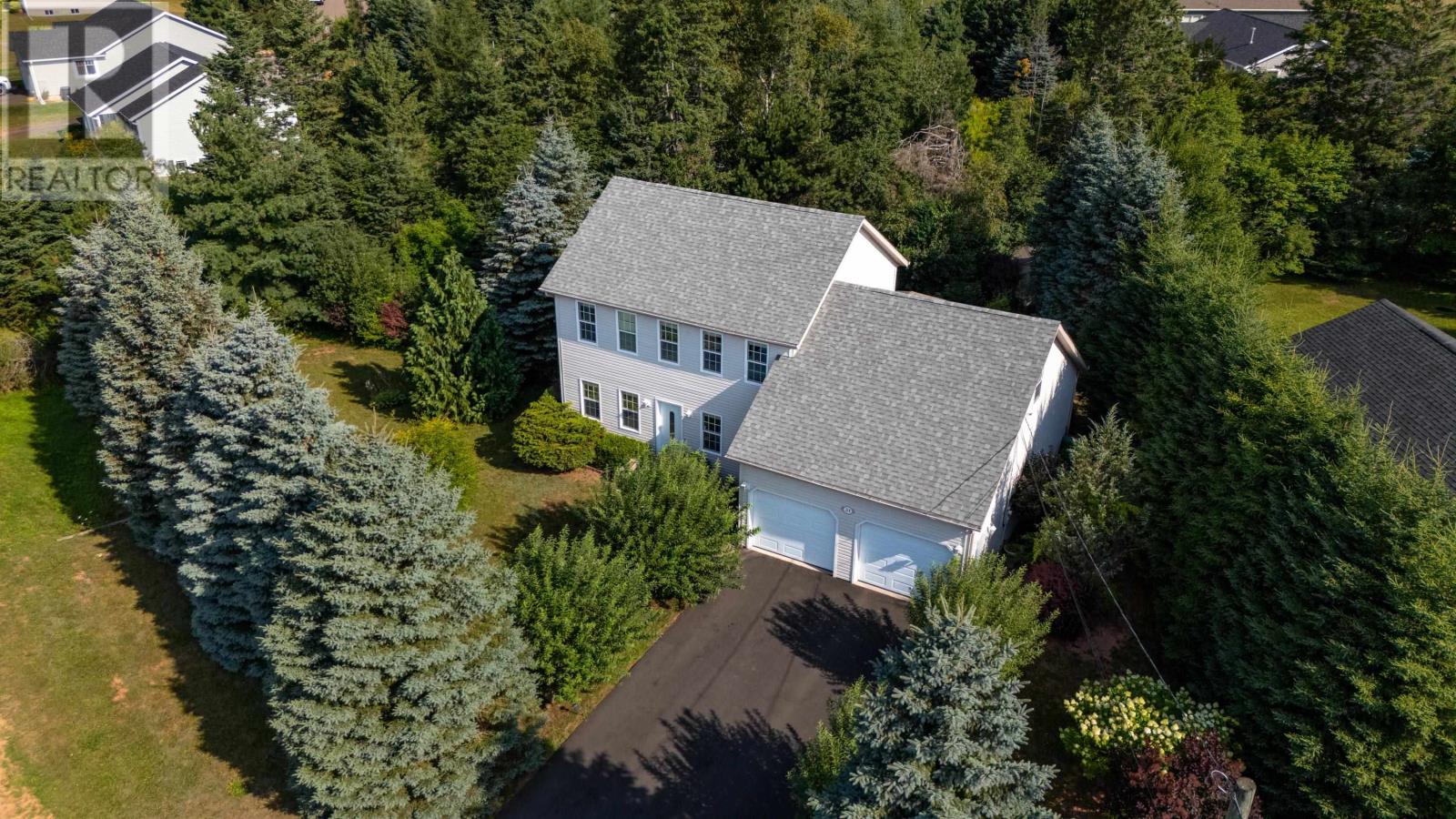 31 Parricus Mead Dr, Charlottetown, PE C1E 2H2