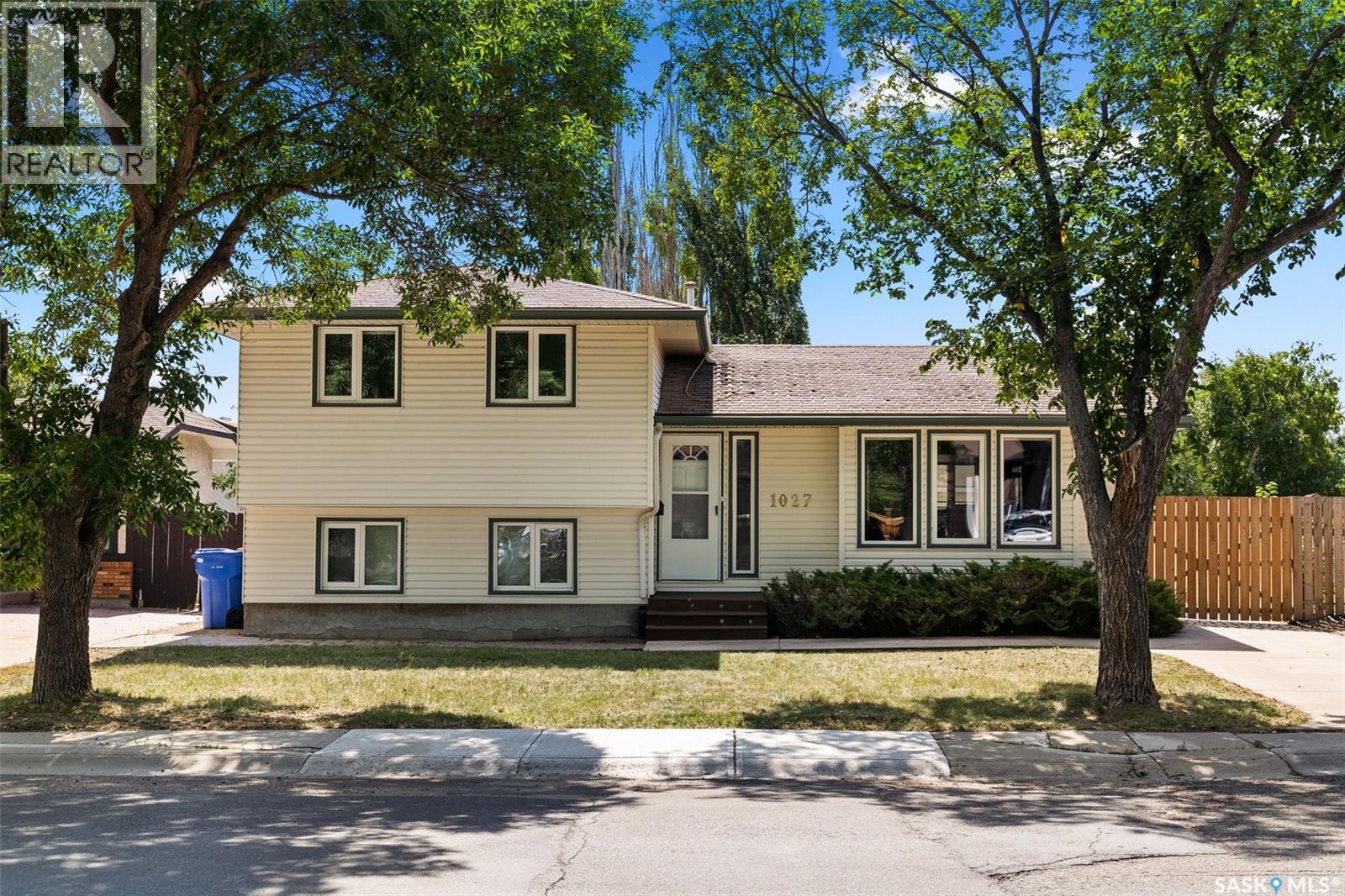 1027 Graham Rd, Regina, SK S4N 5Z5