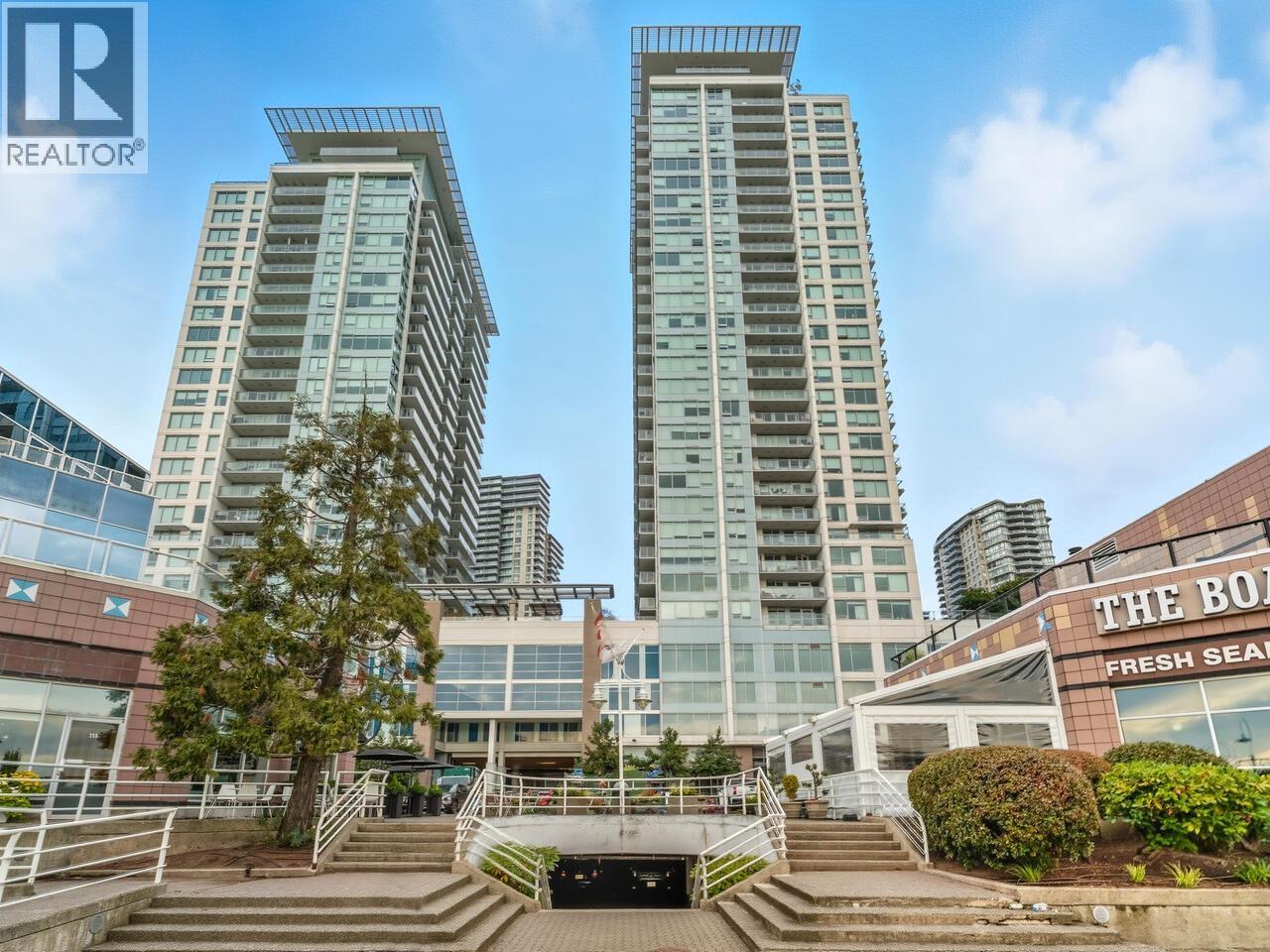 908 Quayside Drive Unit 3203, New Westminster, BC V3M 0L4