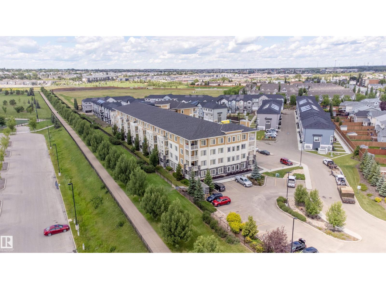 3670 139 Avenue Northwest #207, Edmonton, AB T5Y 2N5