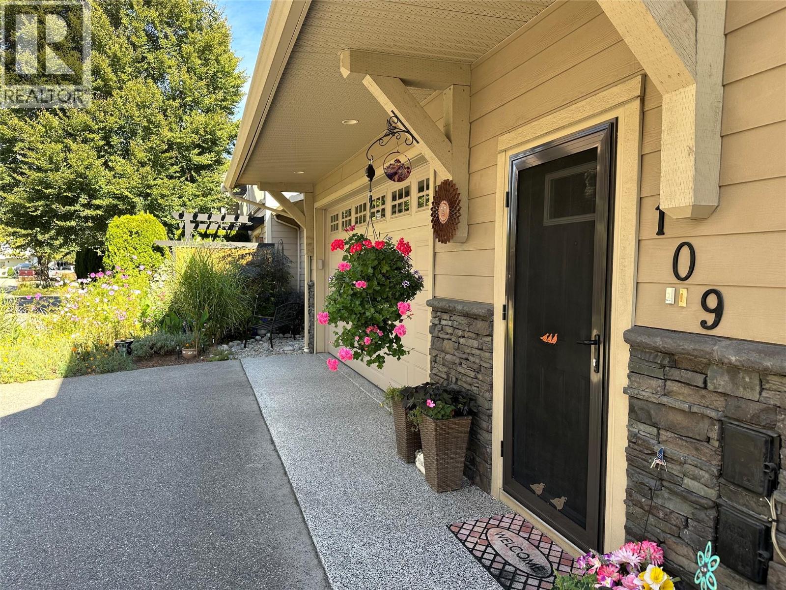 2629 Cornwall Drive Unit 109, Penticton, BC V2A 6J3