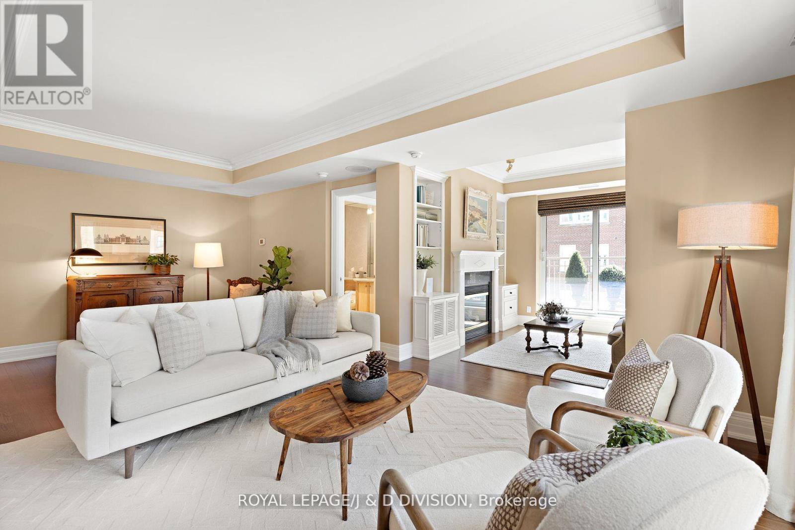 303 33 Delisle Ave, Toronto, ON M4V 3C7