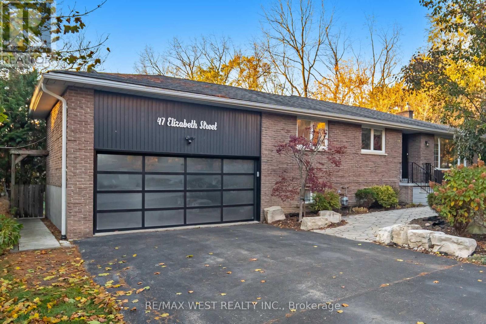 47 Elizabeth St, Caledon, ON L7E 1A3