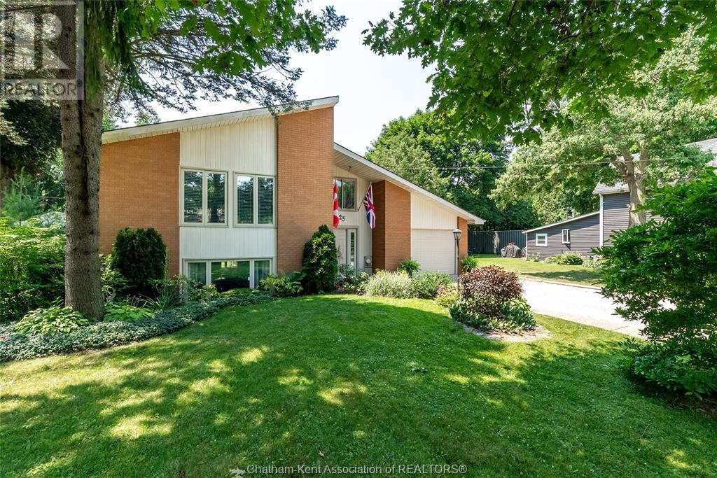 25 Harold St S, Chatham-Kent, ON N0P 2C0