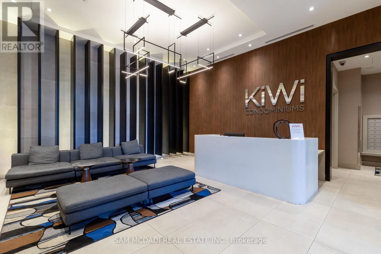 417 212 King William St, Hamilton, ON L8R 0A7