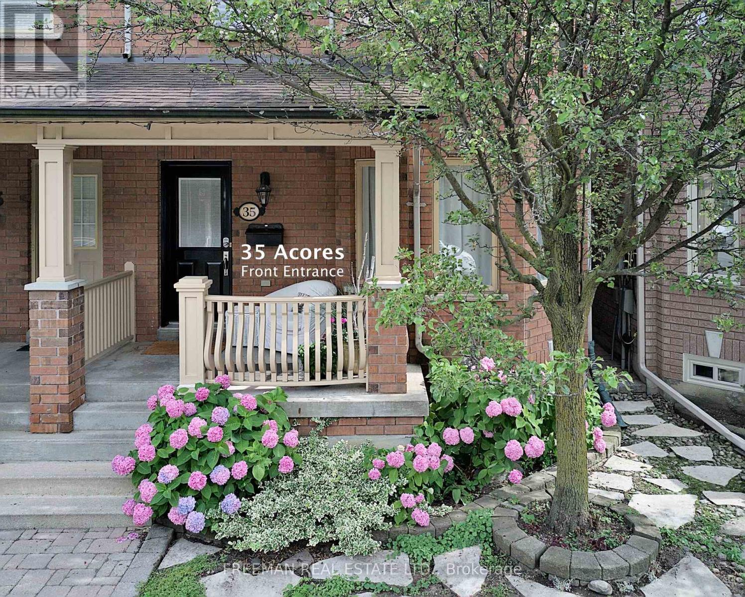 35 Acores Ave, Toronto, ON M6G 4B4