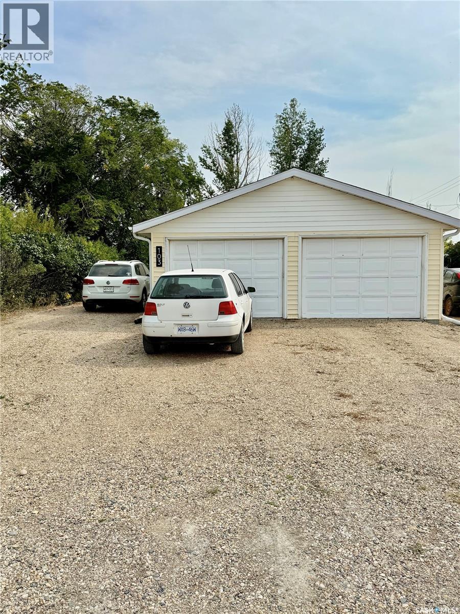 103 3rd Avenue, Hanley, SK S0G 2E0