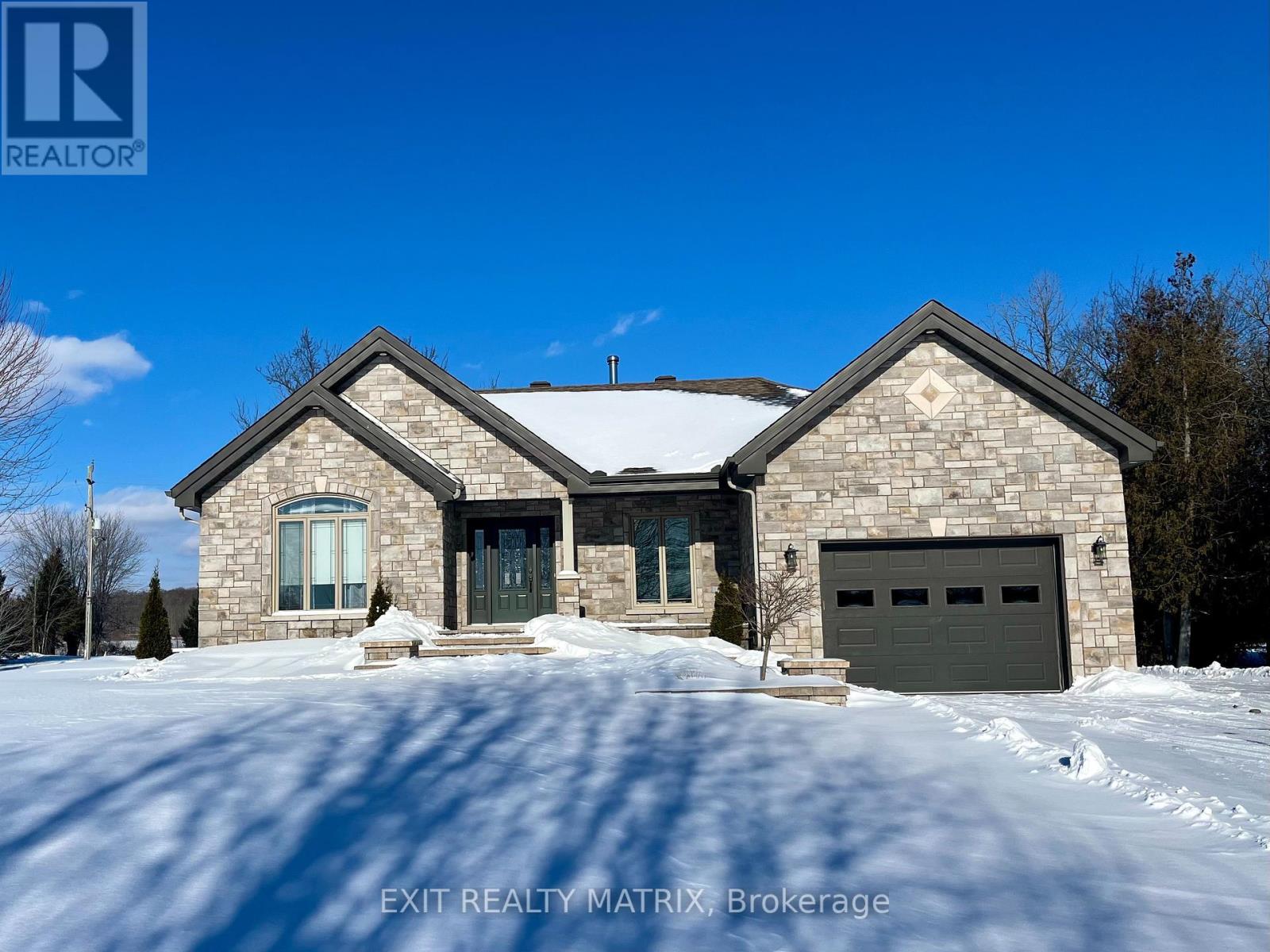 6560 County Rd 17 Rd, Alfred and Plantagenet, ON K0B 1L0