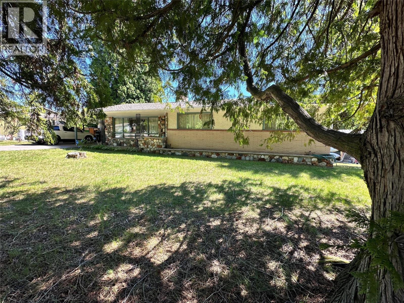 2629 9 Avenue, Castlegar, BC V1N 2Y9