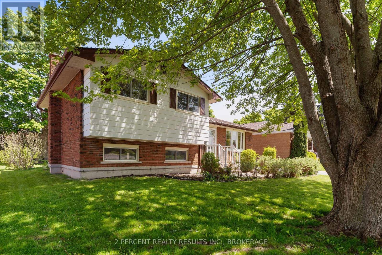 418 Knightsbridge Rd, Kingston, ON K7M 5S7