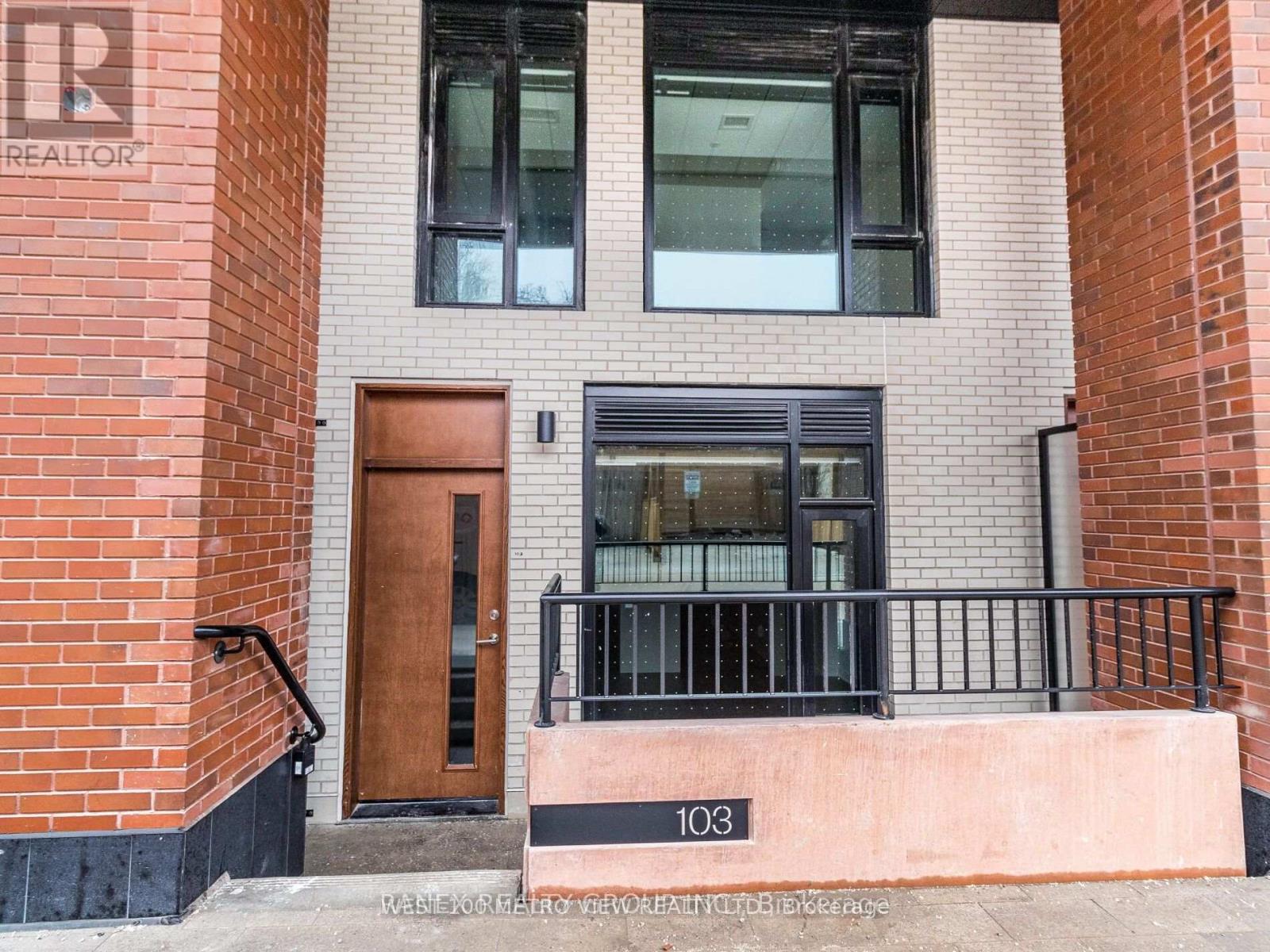 103 7 Watkinson Ave, Toronto Junction Area, ON M6P 1Y2