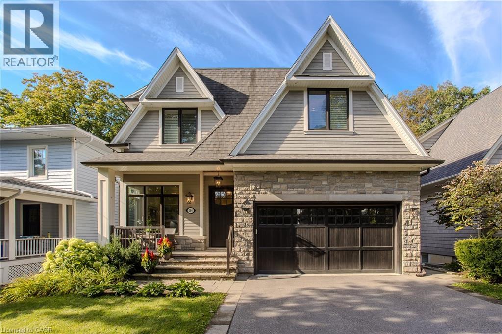 284 Douglas Ave, Oakville, ON L6J 3S4