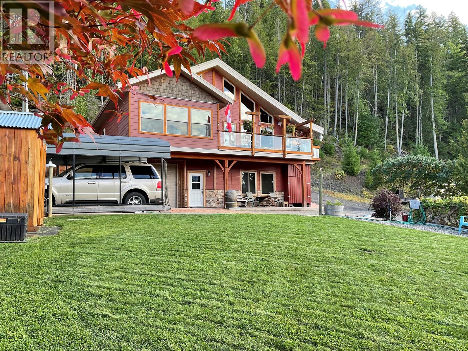 3286 Hurstfield Rd, Blind Bay, BC V0E 1H1