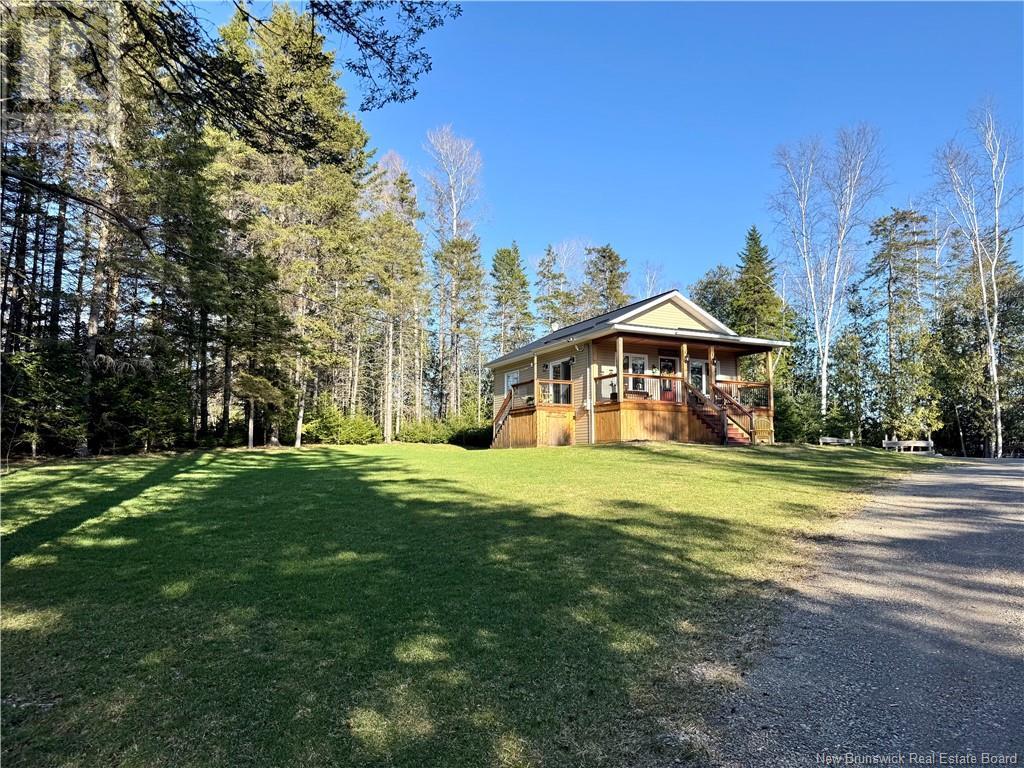 101 Coombes Rd, Saint-lonard-parent, NB E7E 2P8