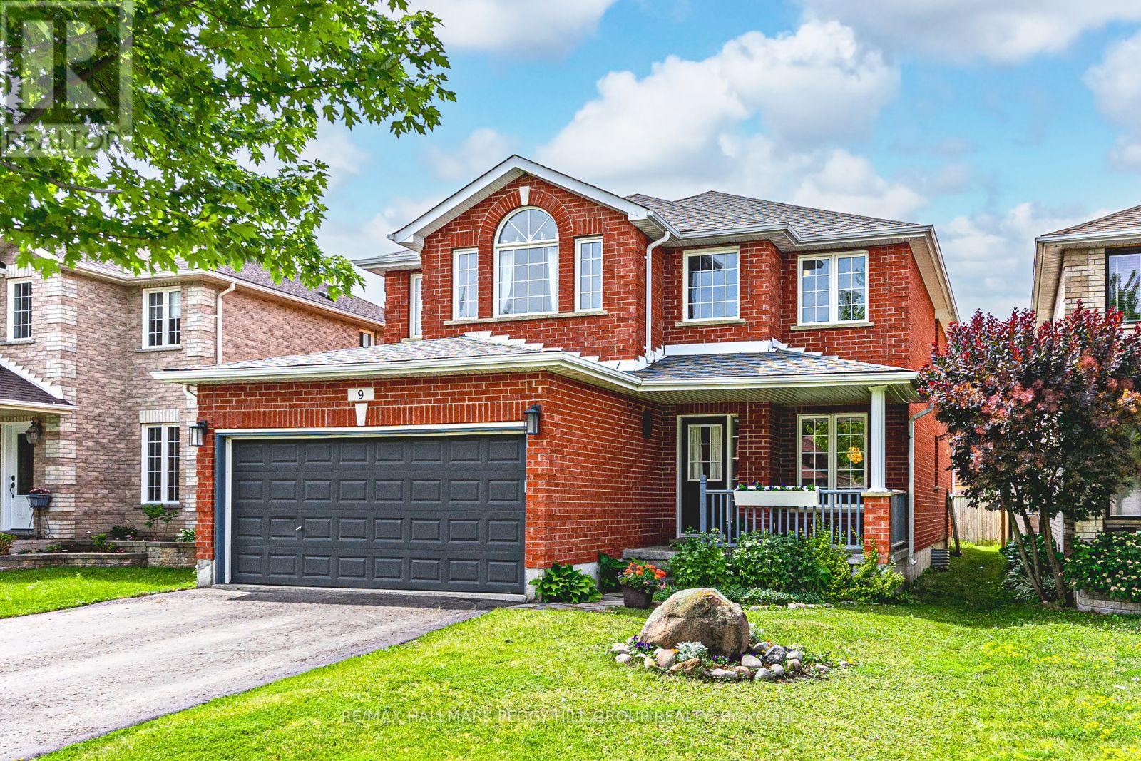 9 Buggs Gate, Barrie Georgian Drive, ON L4M 7A9