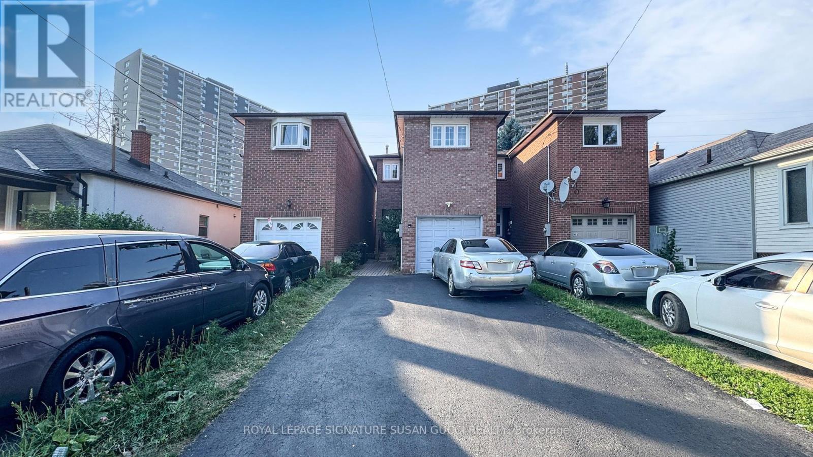 46 Albion Ave, Toronto, ON M1L 1J6