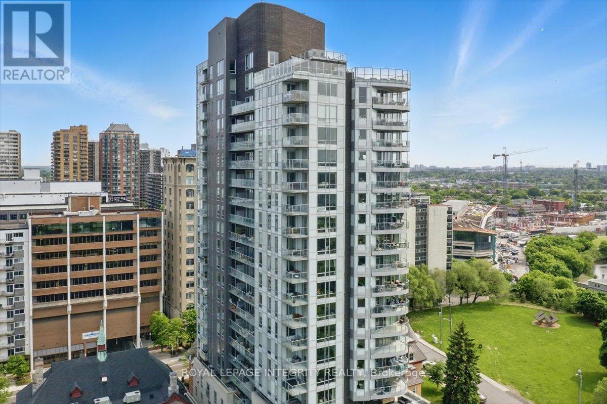 1006 428 Sparks St, Ottawa, ON K1R 0B3