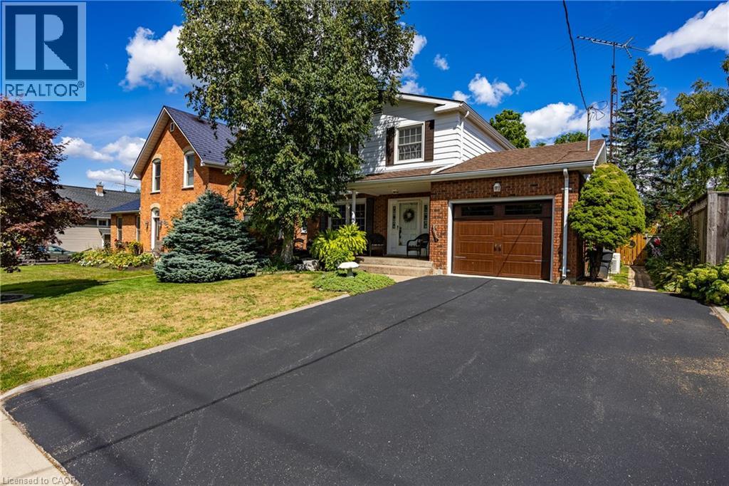 143 St James St S, Waterford, ON N0E 1Y0