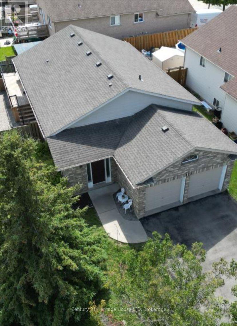 125 Gretel Pl, Welland, ON L3C 7H5