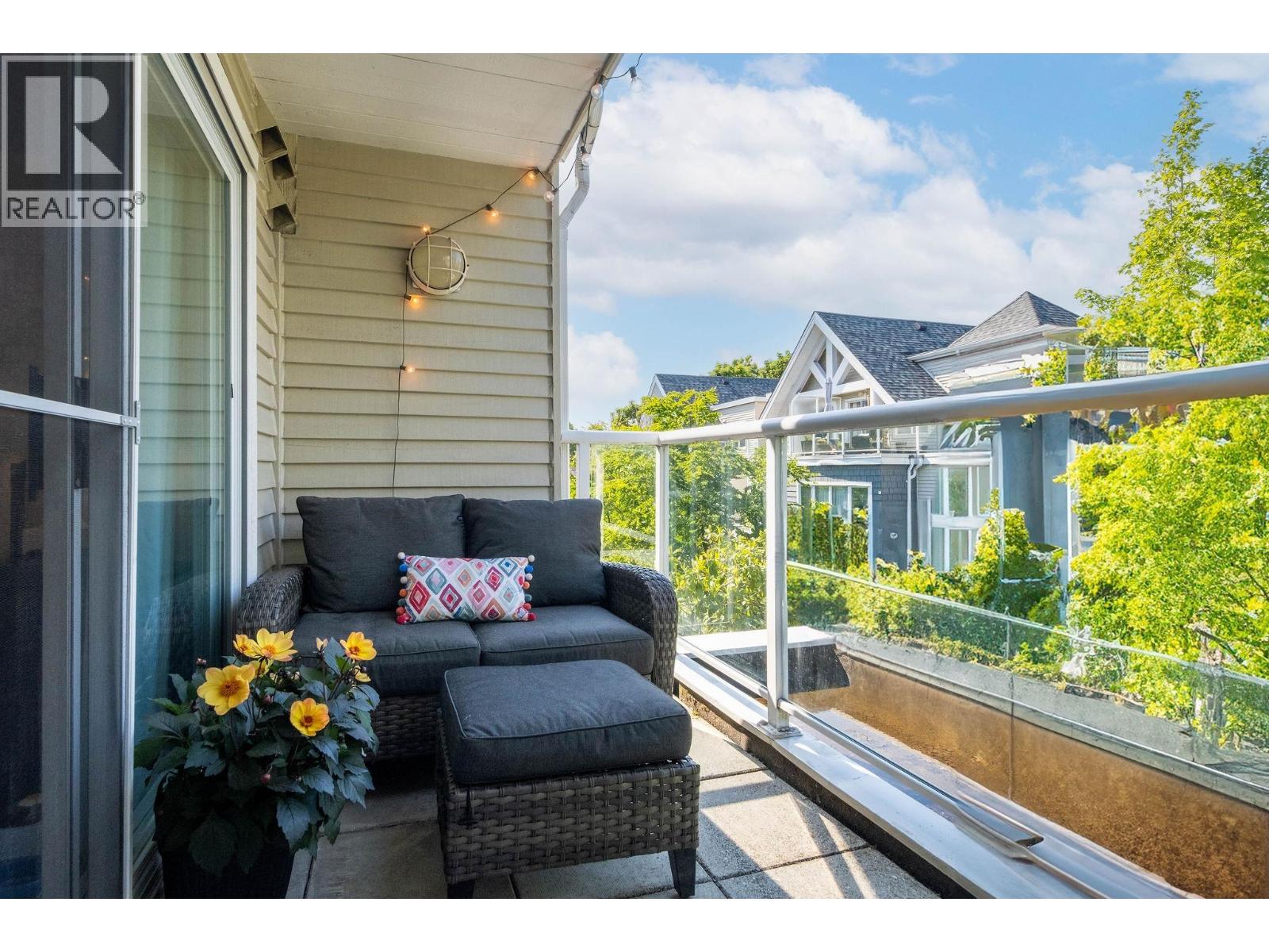 789 W 16 Avenue Unit 305, Vancouver, BC V5Z 1S8