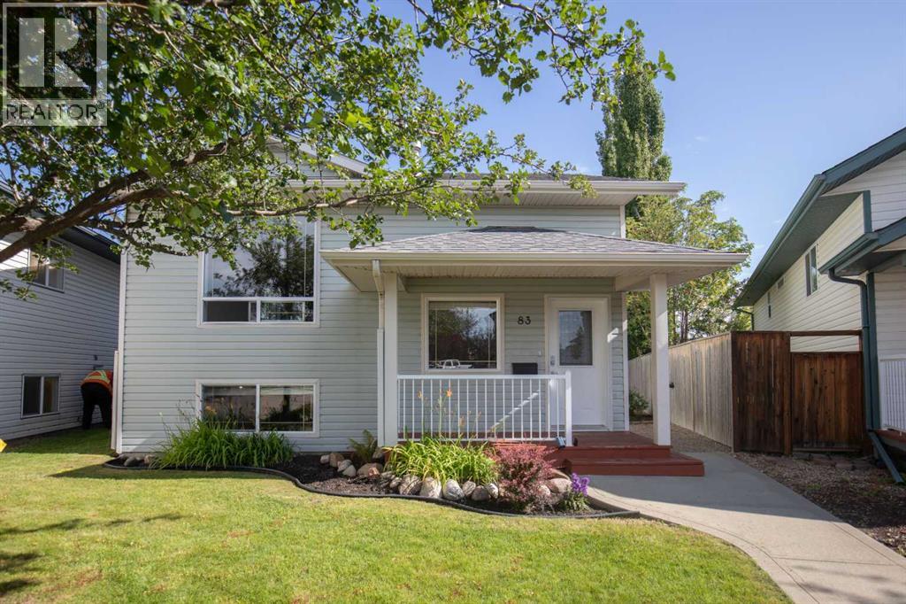 83 Doherty Close, Red Deer, AB T4R 3G1