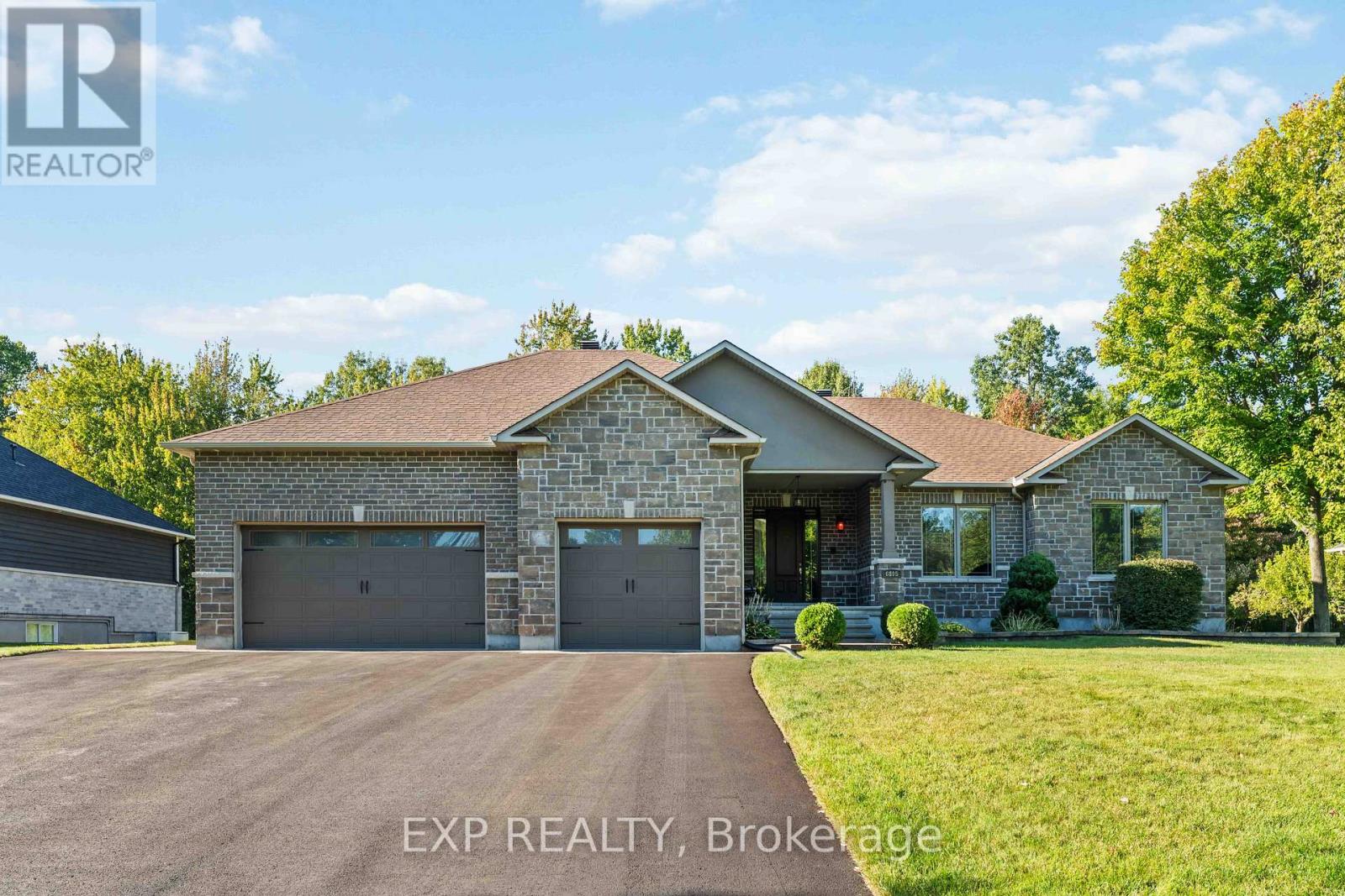 6805 Pebble Trail Way, Ottawa, ON K4P 0B7