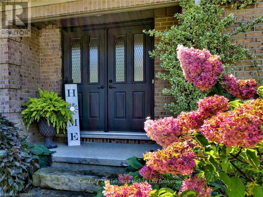 10 Blackfoot Pl, Woodstock, ON N4T 1E2