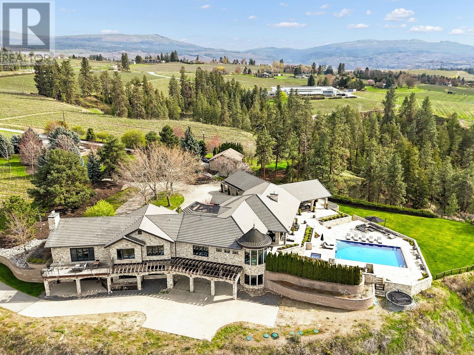 4040 Casorso Rd, Kelowna, BC V1W 4N6