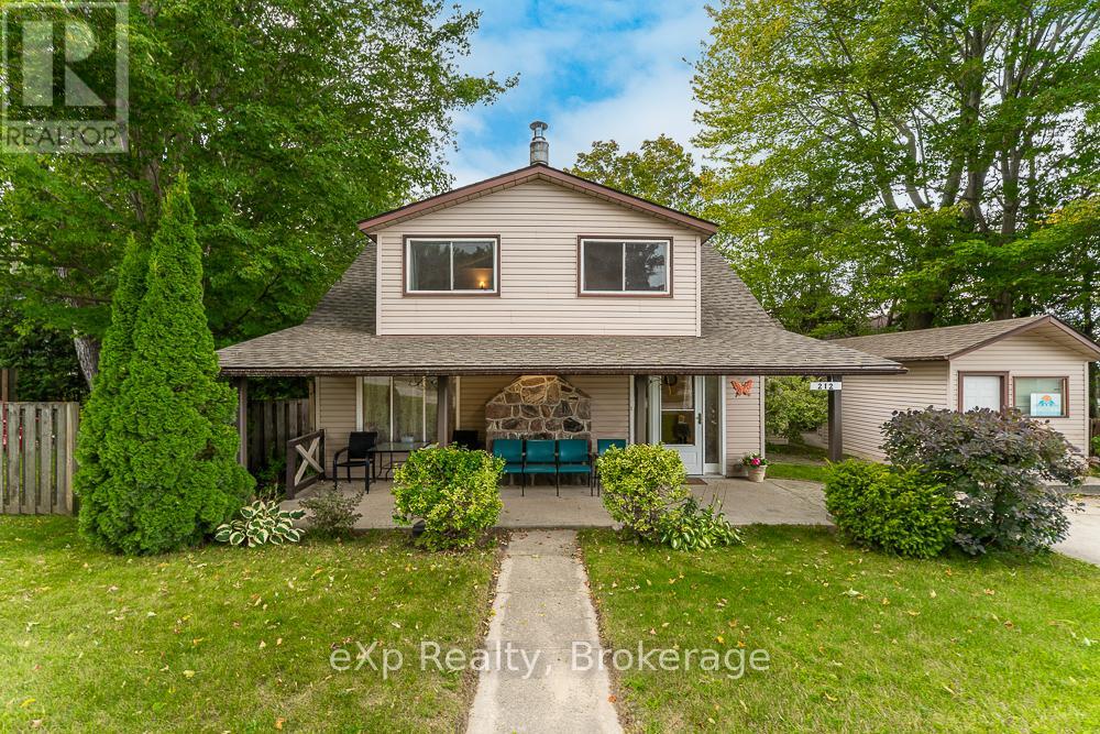 212 Green St, Saugeen Shores, ON N0H 2C0