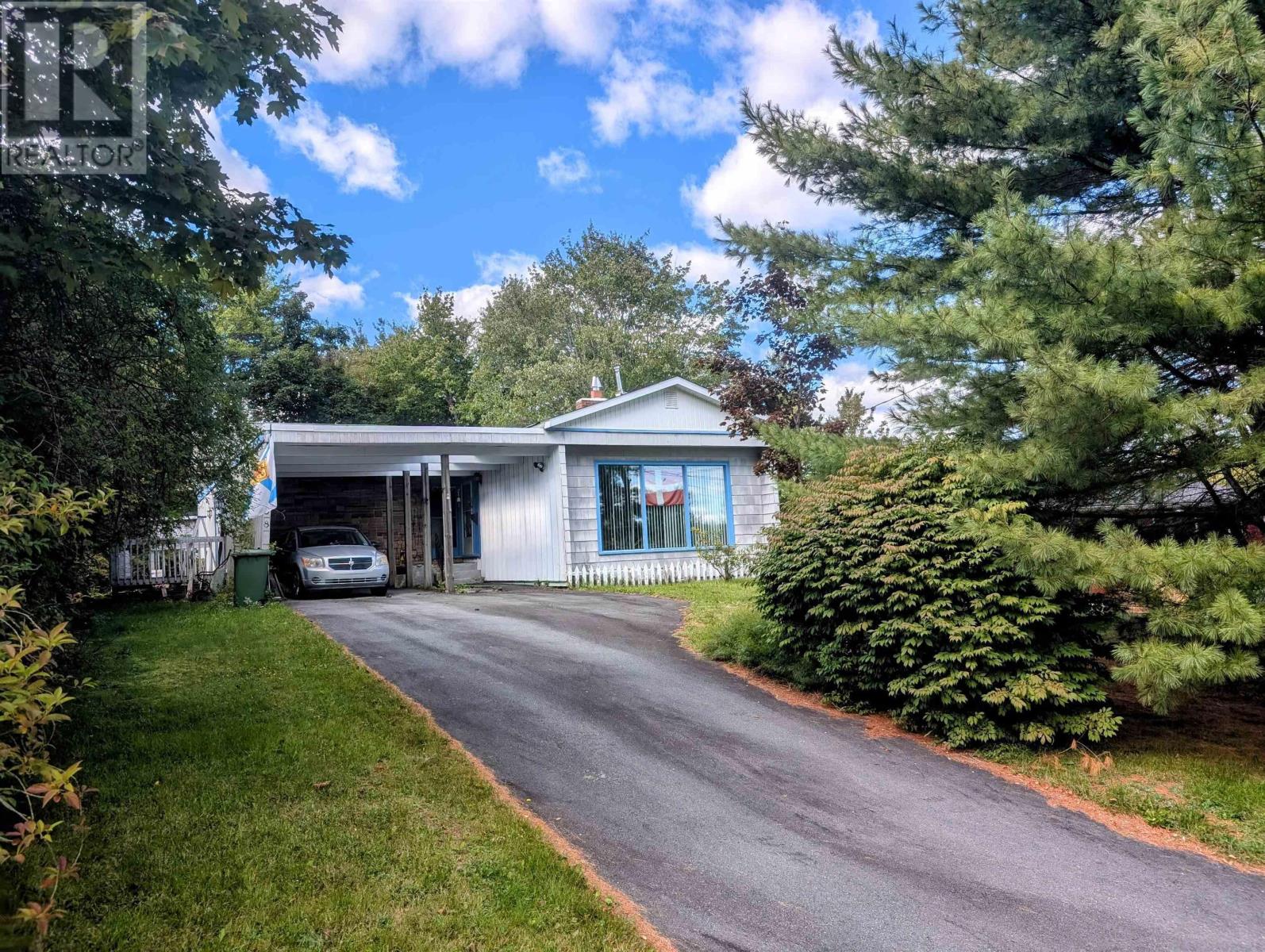 38 Dorothy Dr, Sackville, NS B4E 1H2
