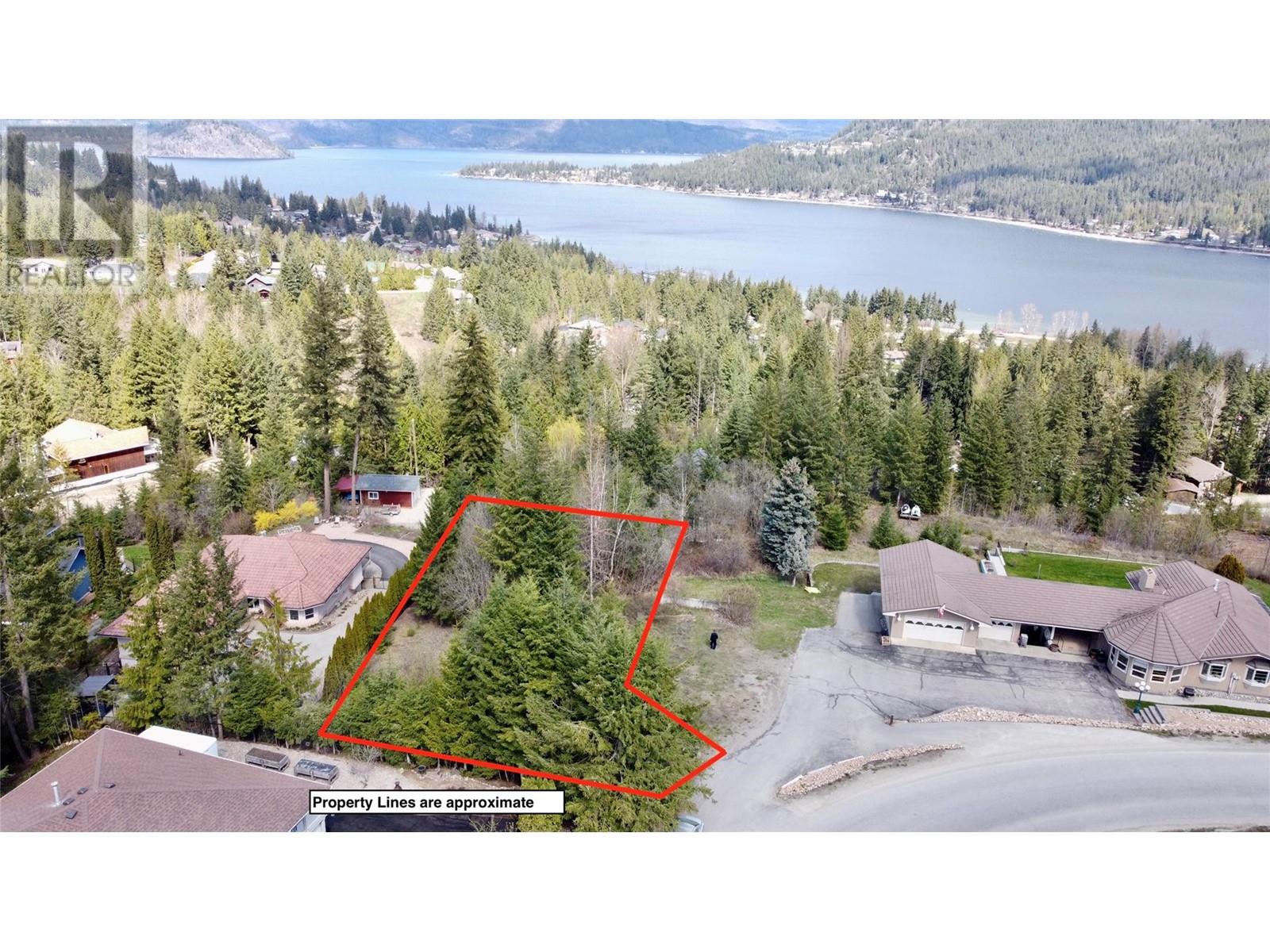 23-24 Golf Course Dr, Blind Bay, BC V0E 1H2