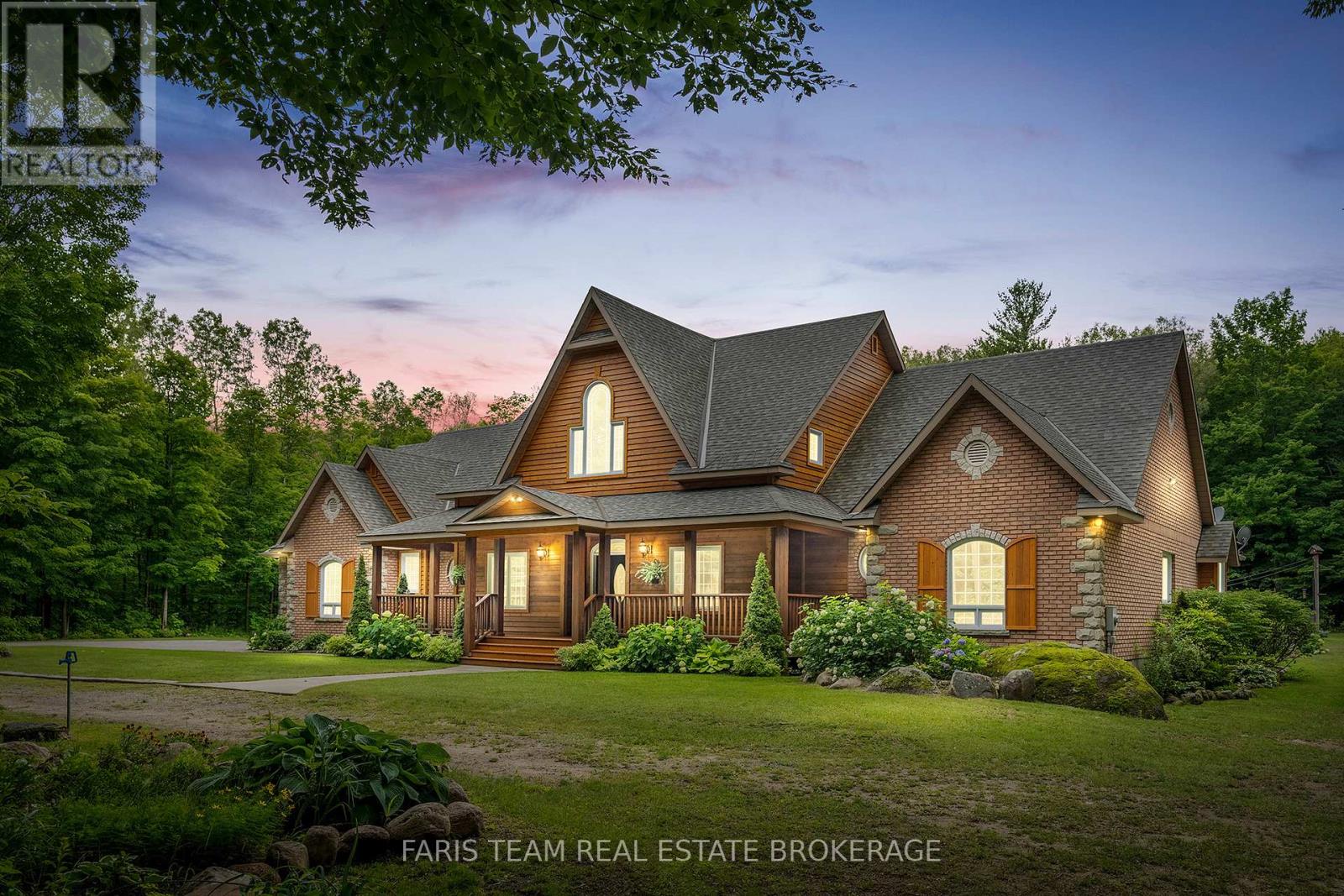 697 Lafontaine Rd E, Tiny, ON L9M 0S5