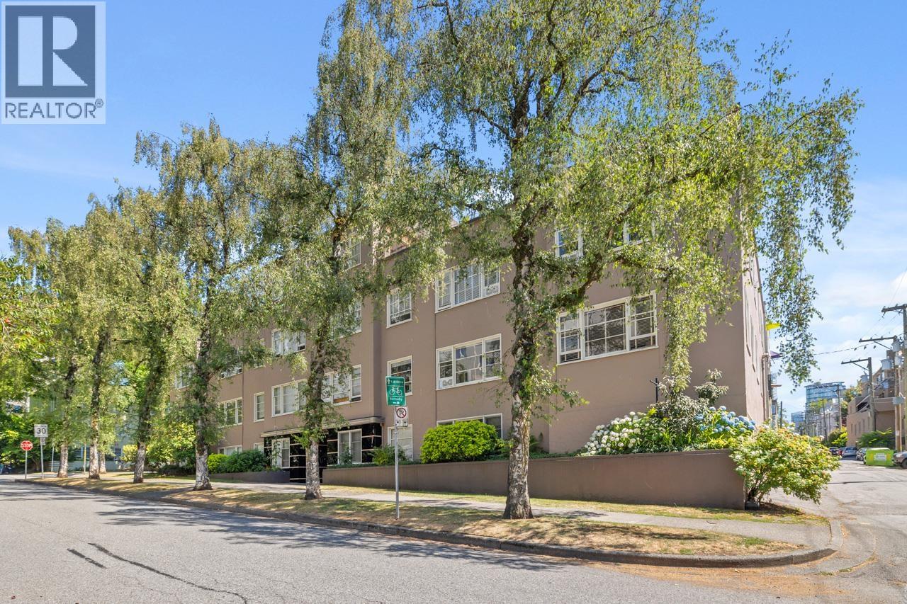 1246 Cardero Street Unit 302, Vancouver, BC V6G 2J1