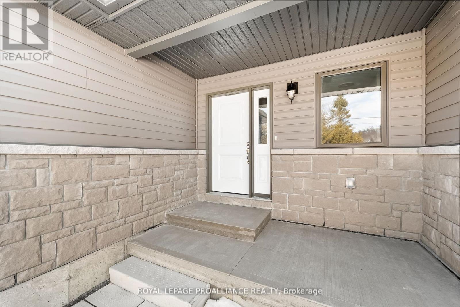 2 Homewood Ave, Trent Hills, ON K0L 1Y0
