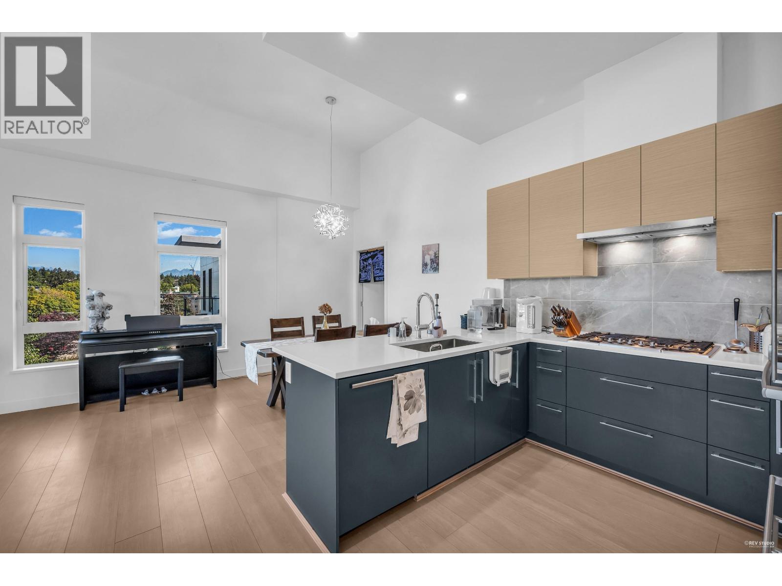 8888 Osler Street Unit 602, Vancouver, BC V6P 4G2