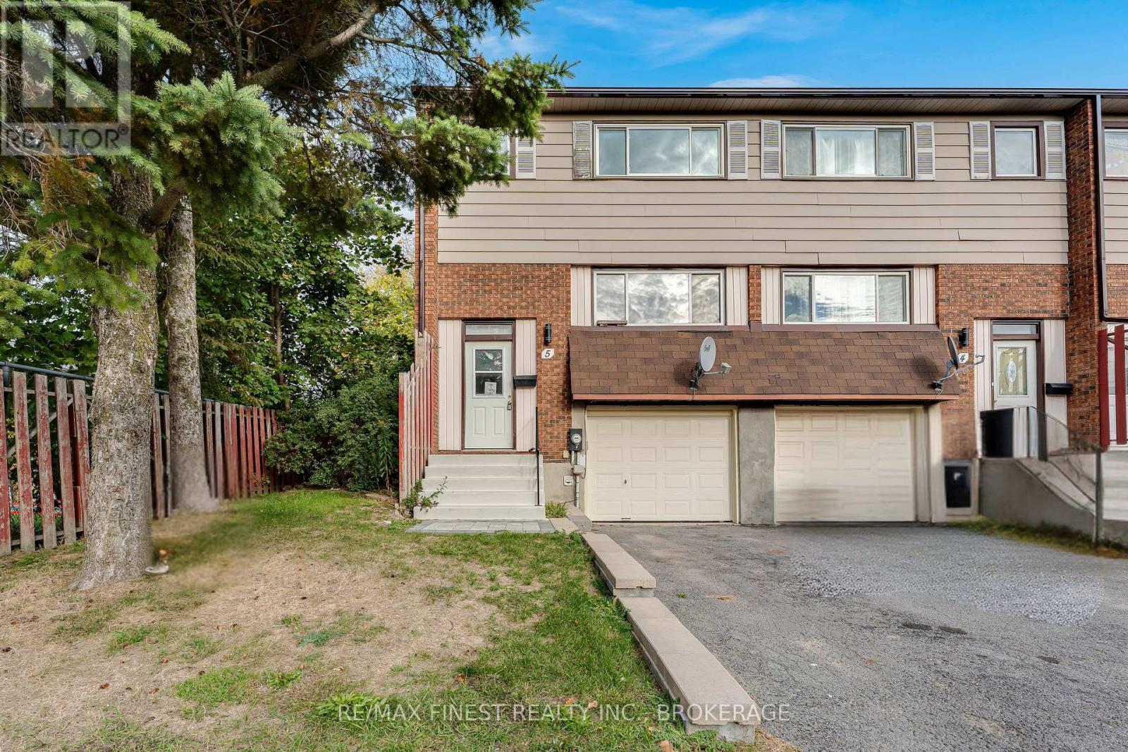 5 Meadow Ln, Greater Napanee, ON K7R 3R8