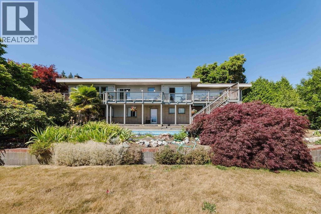 6505 Meier Rd, Sechelt, BC V7Z 0S8