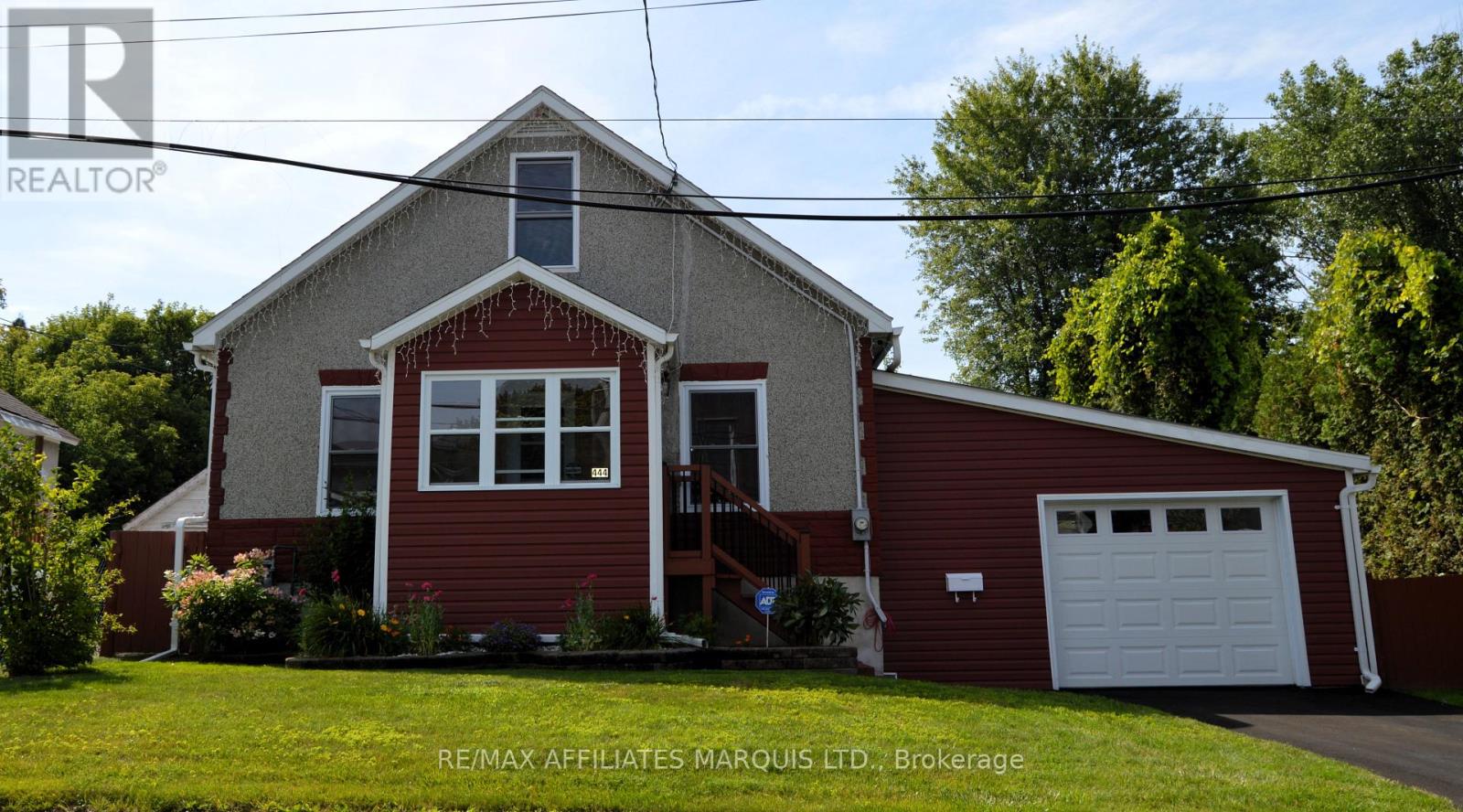 444 Eighth St E, Cornwall, ON K6H 5R5