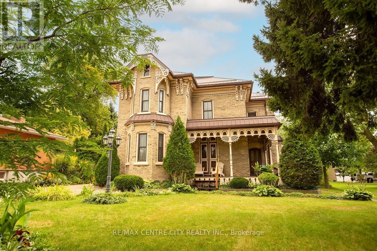 218 Woodstock St N, East Zorra-Tavistock, ON N0B 2R0