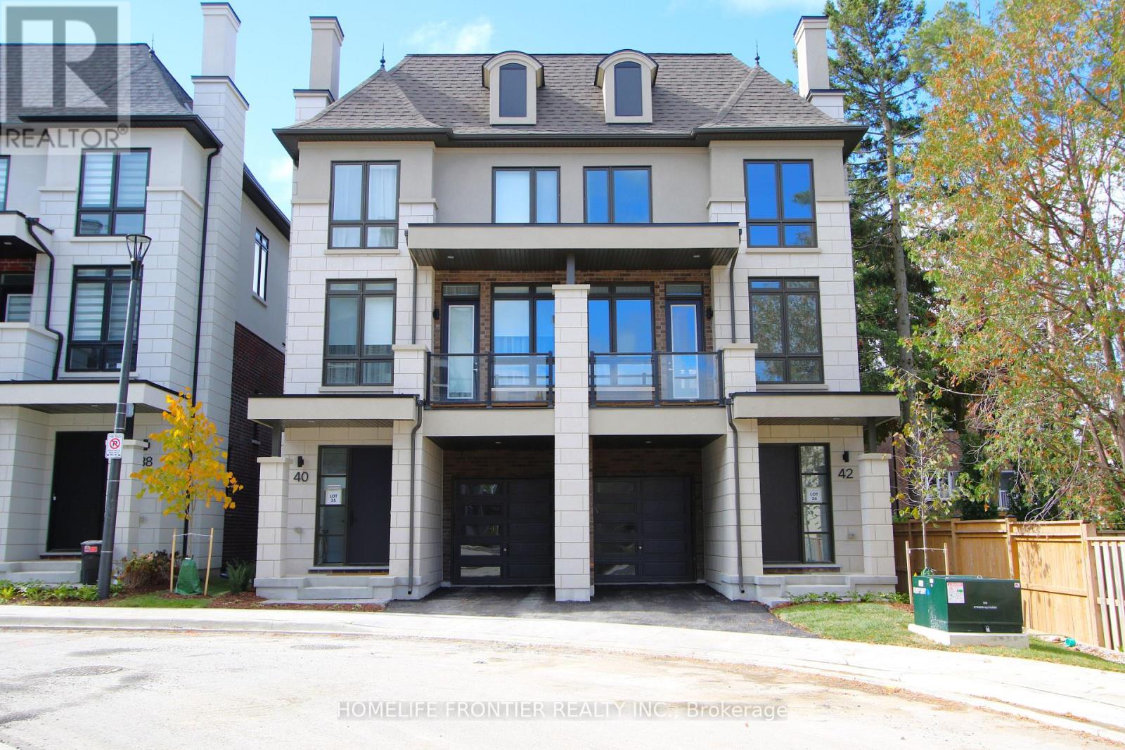 40 Chiara Rose Ln, Richmond Hill, ON L4E 2X5