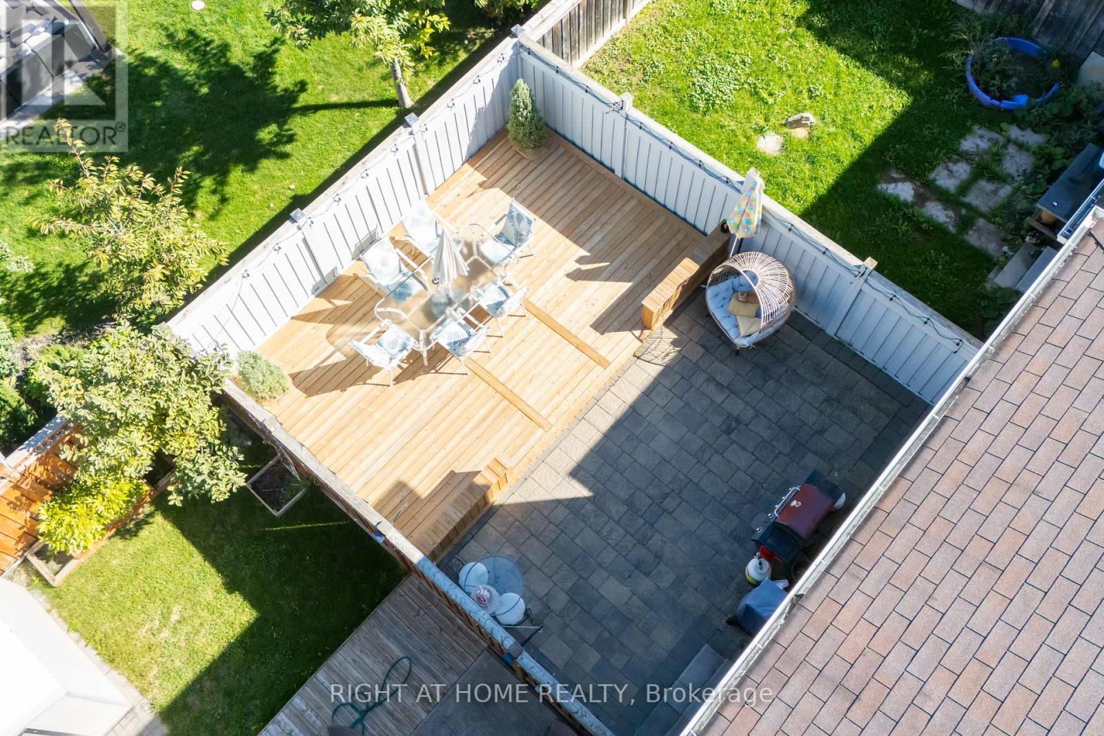 182 Meadowhawk Trl, Bradford West Gwillimbury, ON L3Z 2A4