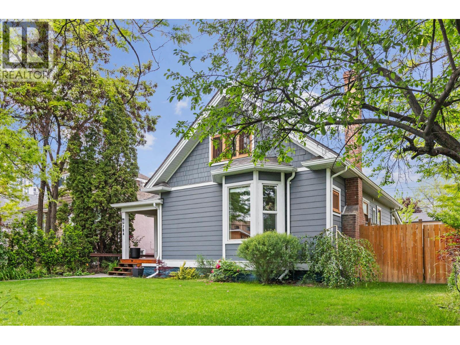 784 Lawrence Ave, Kelowna, BC V1Y 6L9