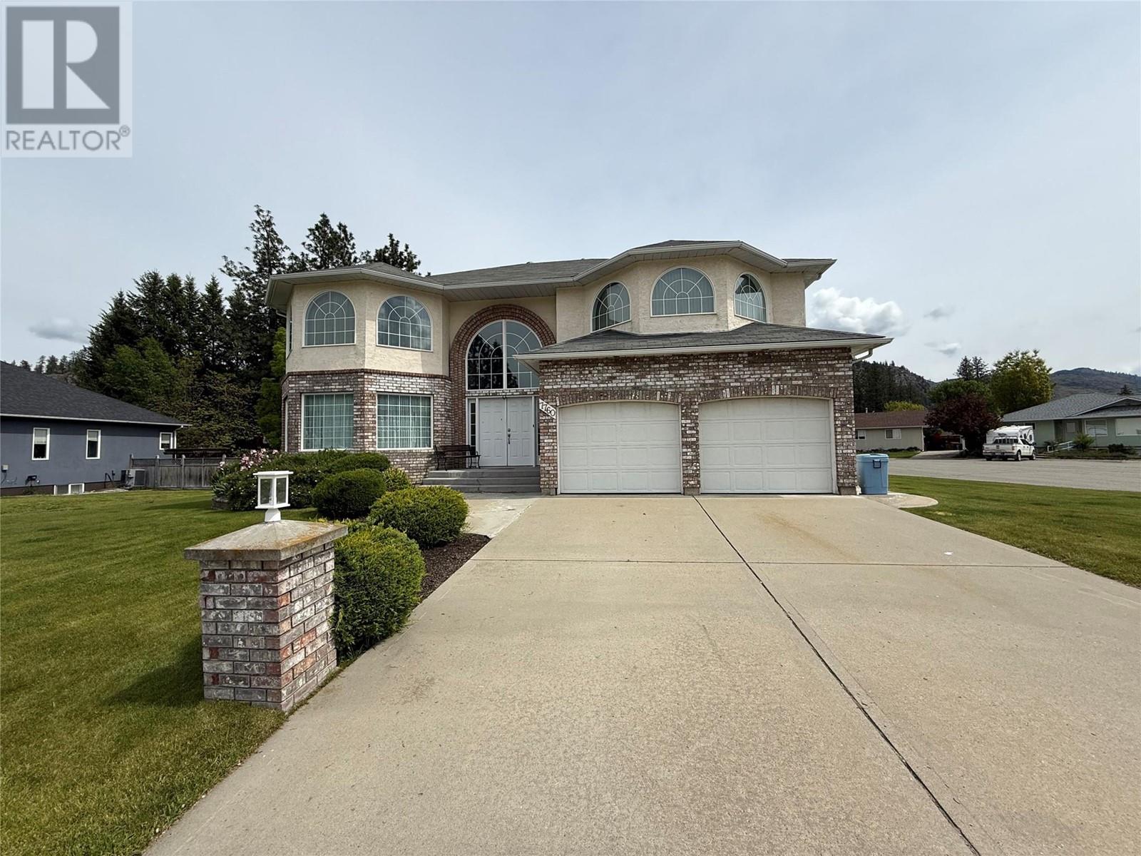 7760 Columbia Dr, Grand Forks, BC V0H 1H2