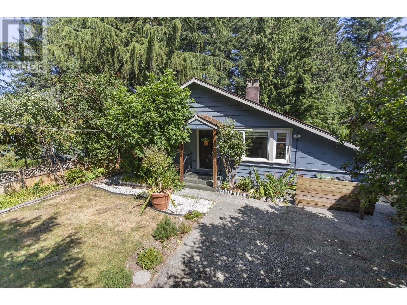 1232 W 21st St, North Vancouver, BC V7P 2C9