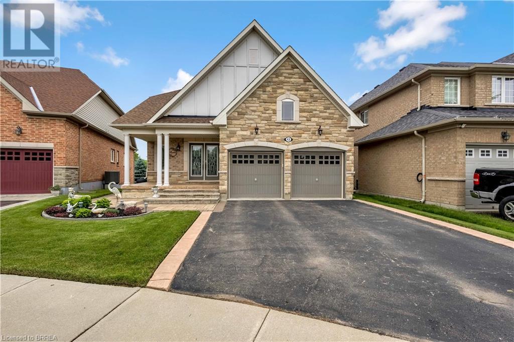 42 Davidson Ct, Brantford, ON N3S 0C6